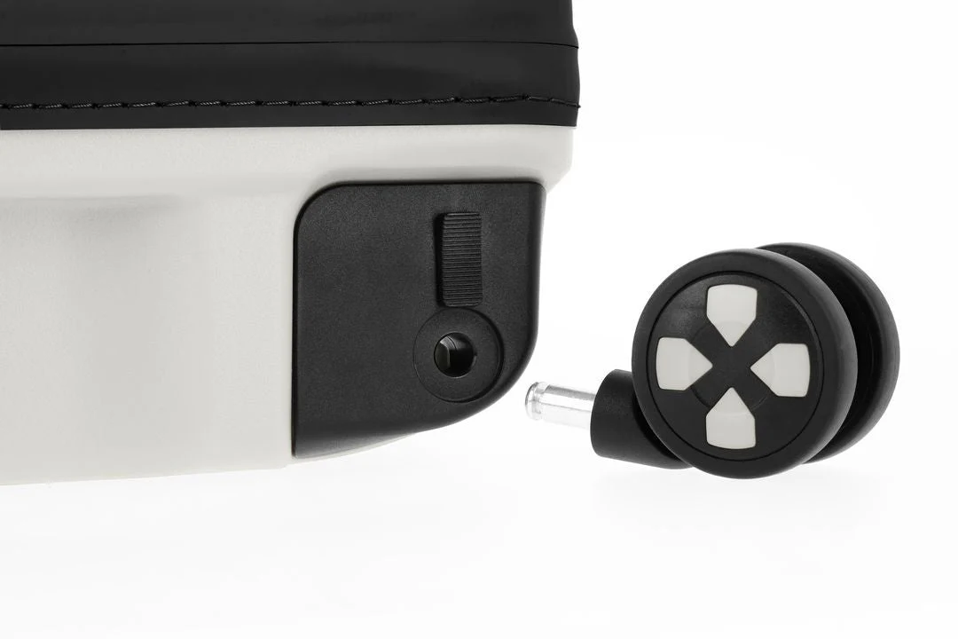 IP1 IMPACKT MALETA DE CABINA CON USB PORT 55CM - Image 75