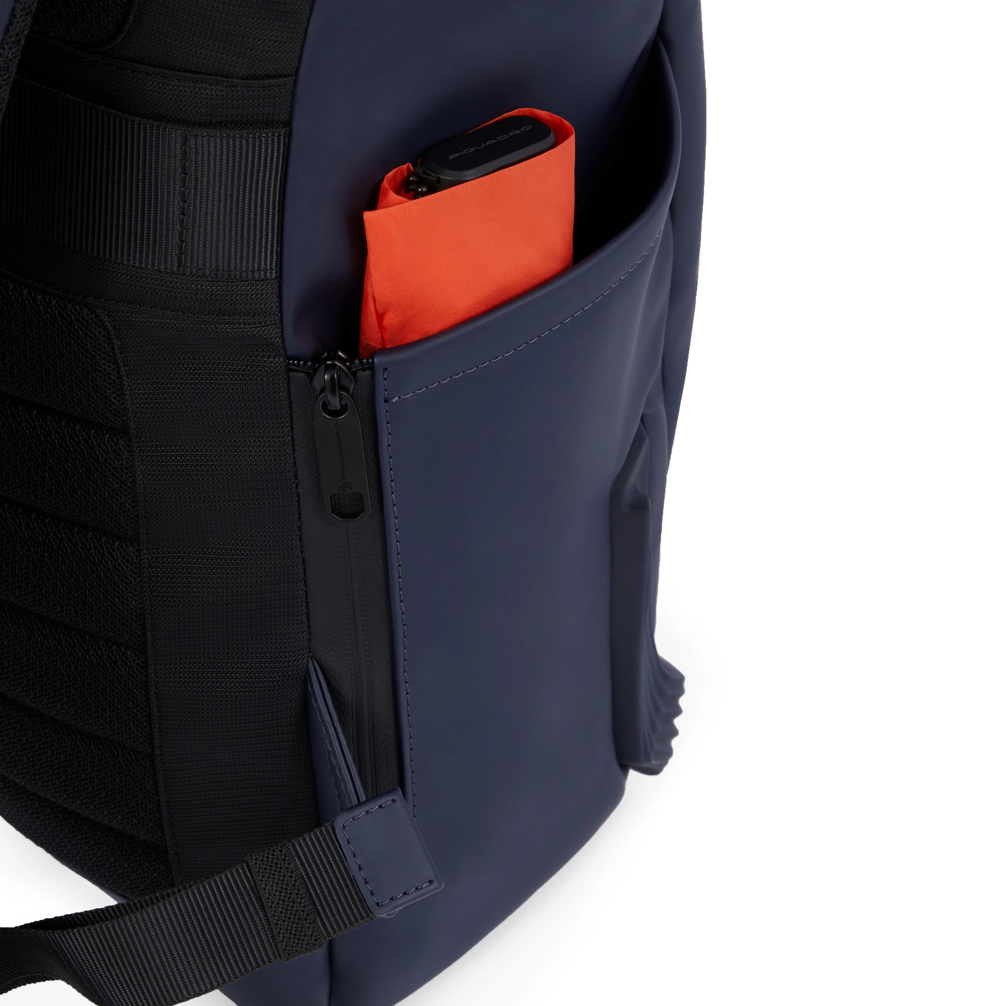 PIQUADRO MOCHILA ENROLLABLE PARA PORTÁTIL DE 15,6" CORNER 2.0 - Image 16