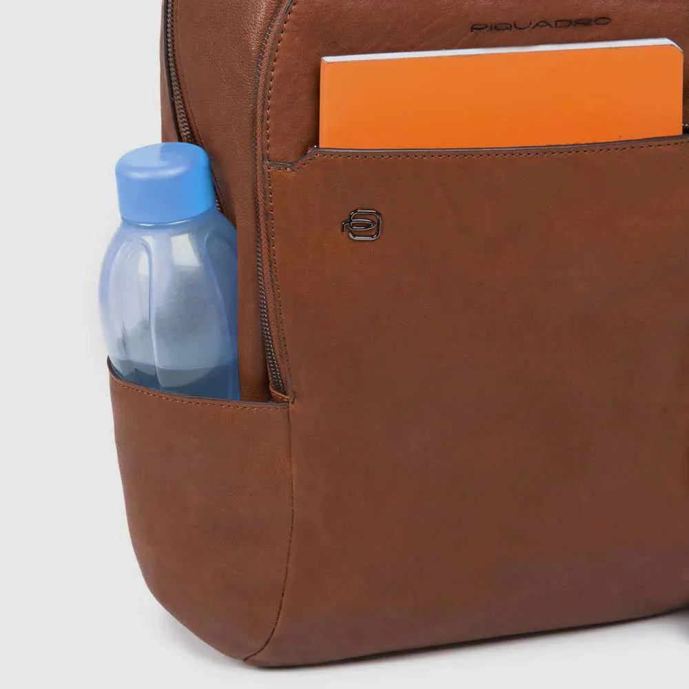 PIQUADRO MOCHILA PEQUEÑA PARA PORTÁTIL E IPAD® BLACK SQUARE - Image 11